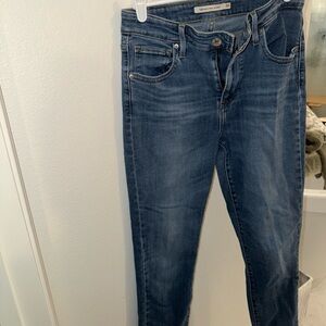 Levi’s 721 high rise skinny jeans